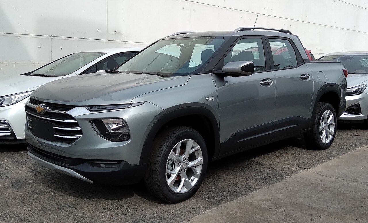 Chevrolet Montana: Montana LTZ gris de la generación actual, vista delantera de tres cuartos